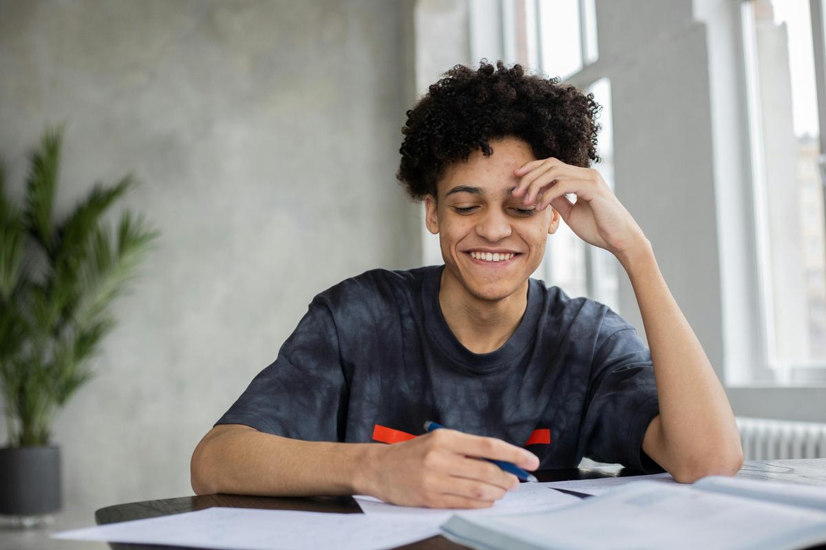 Happy student learning online
